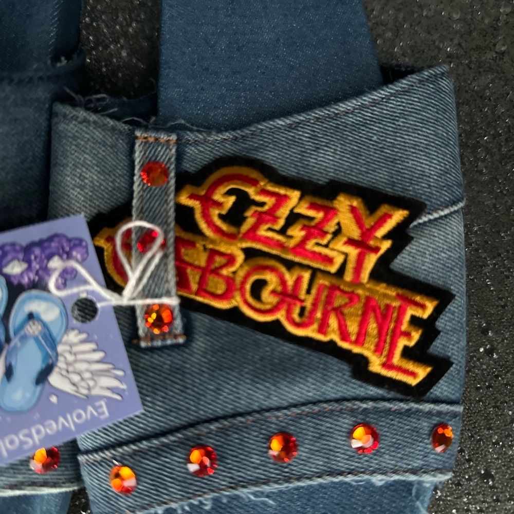 BNWT denim Jean slides Ozzy Osbourne Swarovski crystal Fire Opal size 6 shoe - Picture 2 of 6